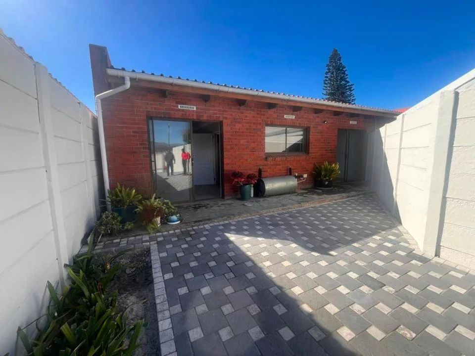 1 Bedroom House to rent in Ottery