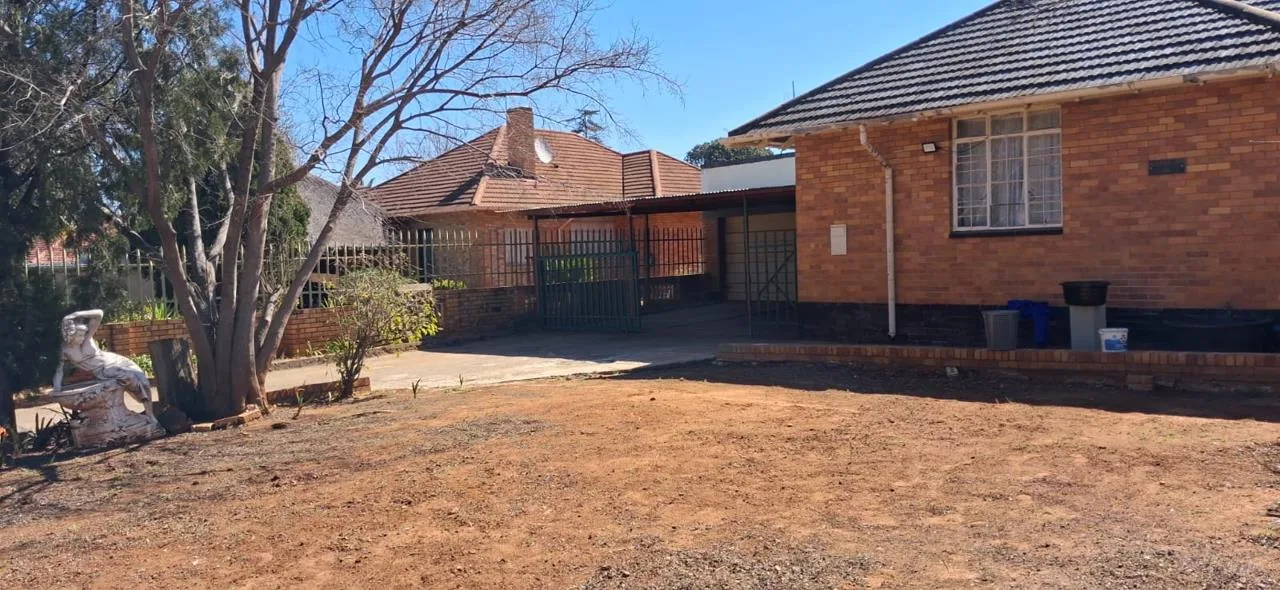 3 Bedroom House for sale in Stilfontein Ext 1