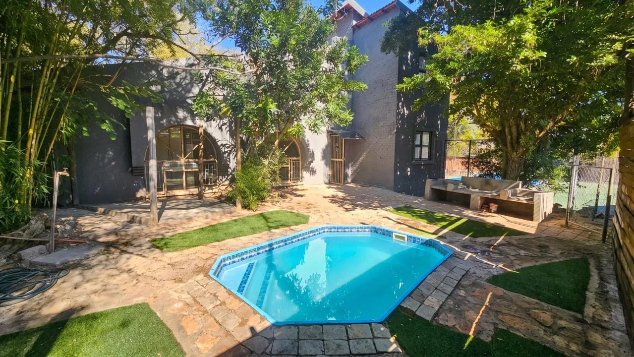3 Bedroom House for sale in Cashan