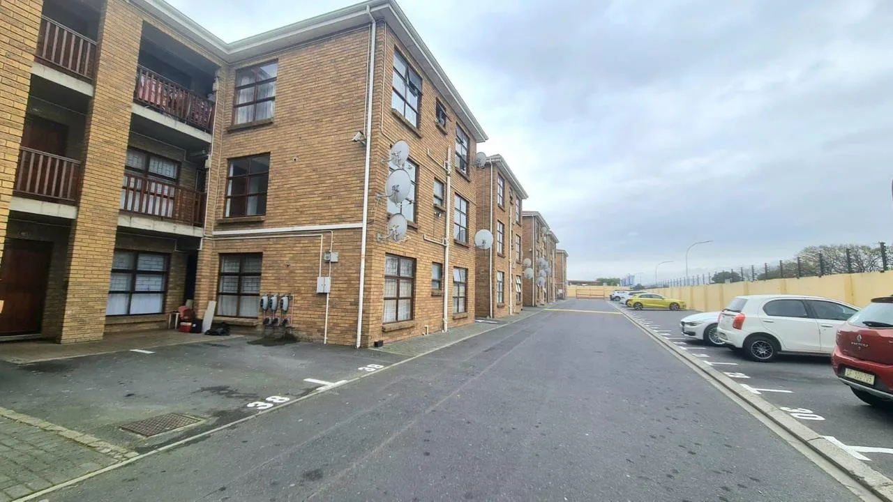 2 Bedroom Apartment / flat to rent in Brackenfell Central