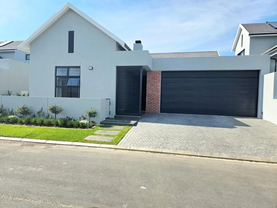 2 Bedroom Townhouse to rent in Graanendal