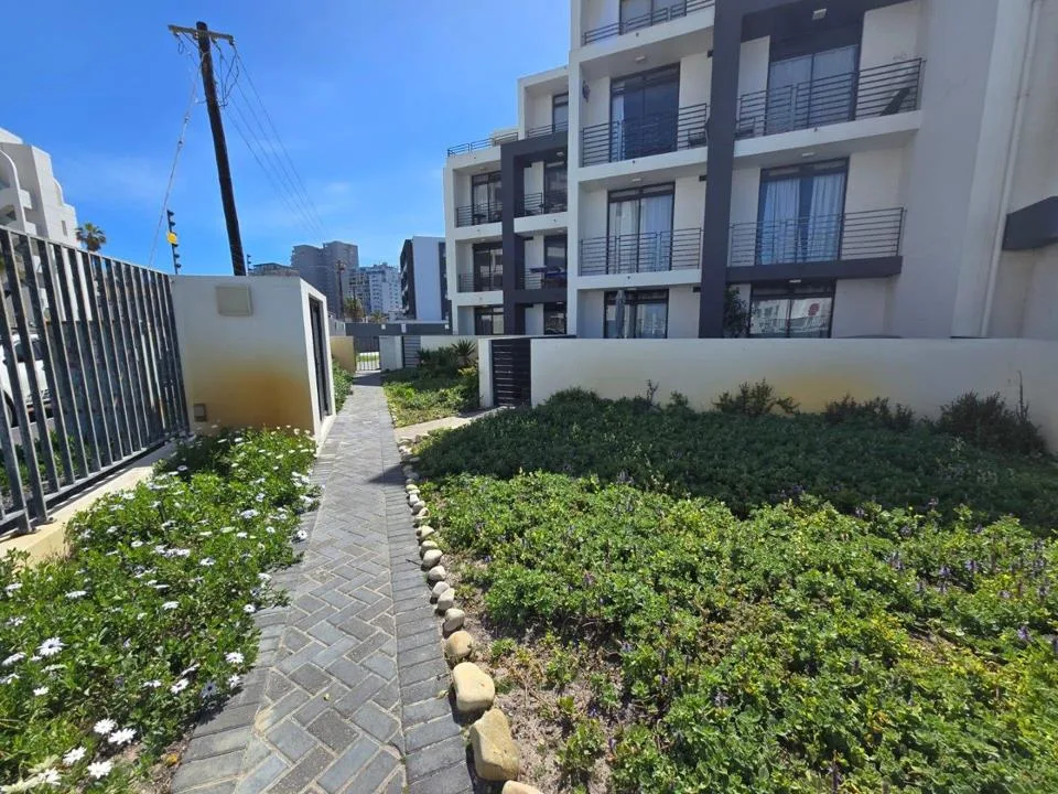 2 Bedroom Apartment / flat to rent in Waves Edge
