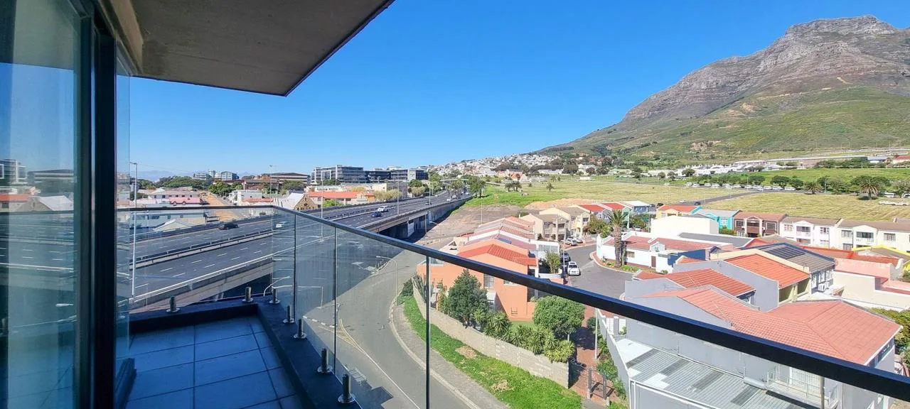 2 Bedroom Apartment / flat to rent in Zonnebloem