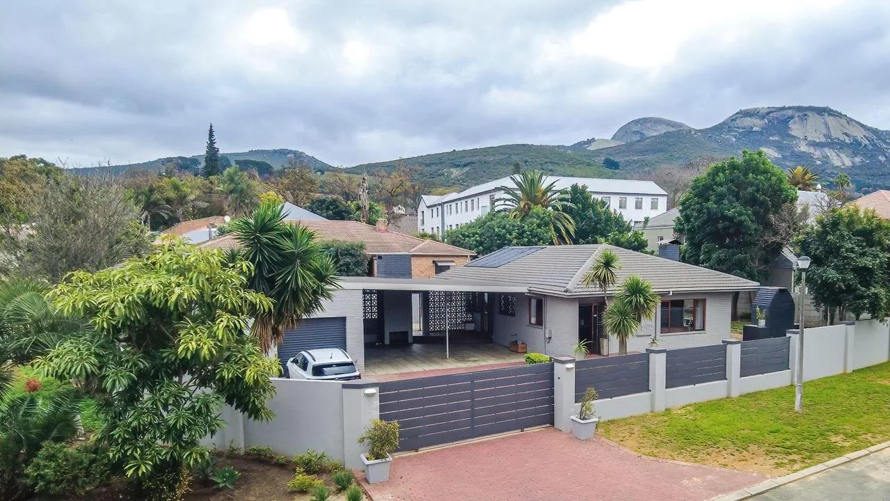 3 Bedroom House to rent in Paarl South