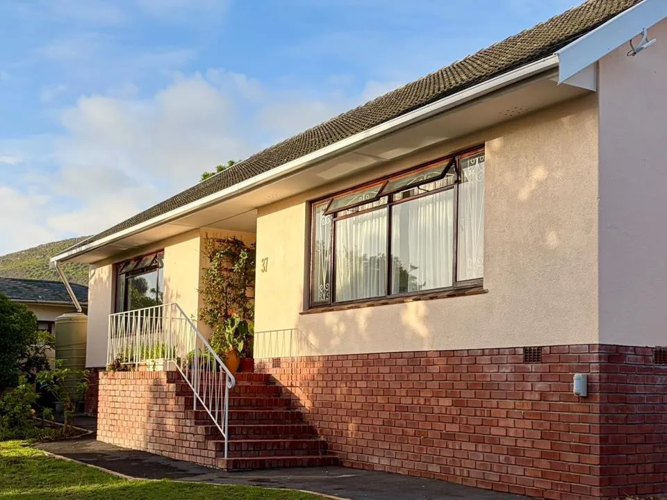 3 Bedroom House to rent in Fish Hoek