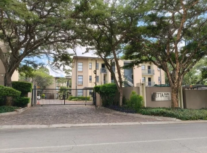 2 Bedroom Apartment / flat for sale in Geelhoutpark