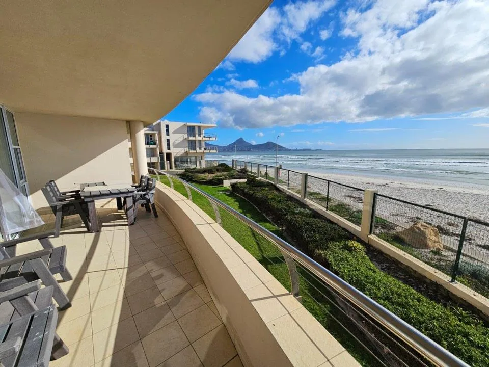 2 Bedroom House to rent in Lagoon Beach