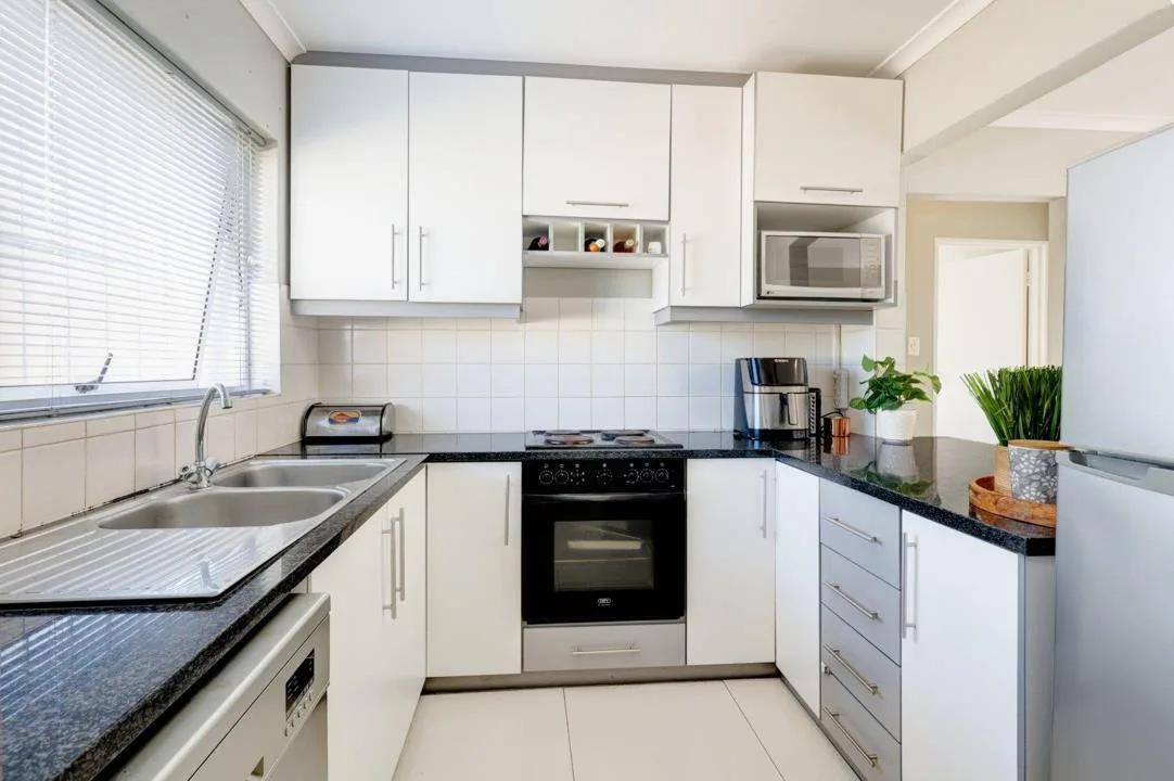 3 Bedroom Townhouse to rent in Townsend Estate