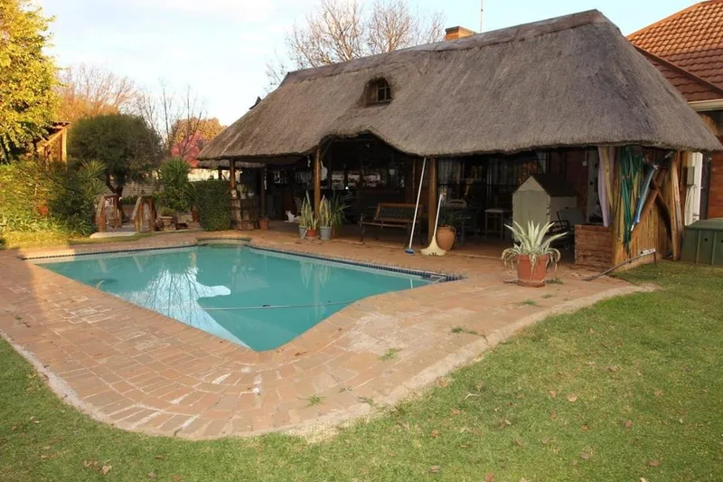 5 Bedroom House for sale in Stilfontein Ext 4