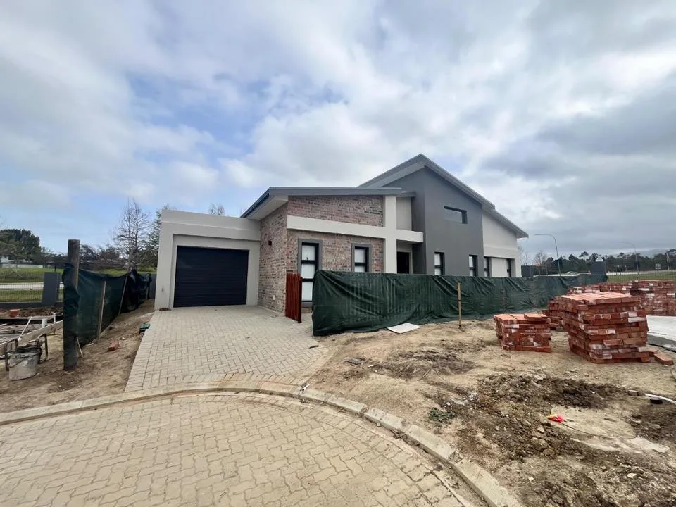 2 Bedroom House to rent in Heatherlands