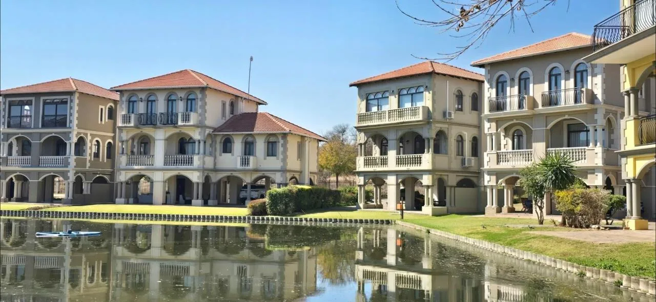 3 Bedroom Townhouse for sale in Ifafi