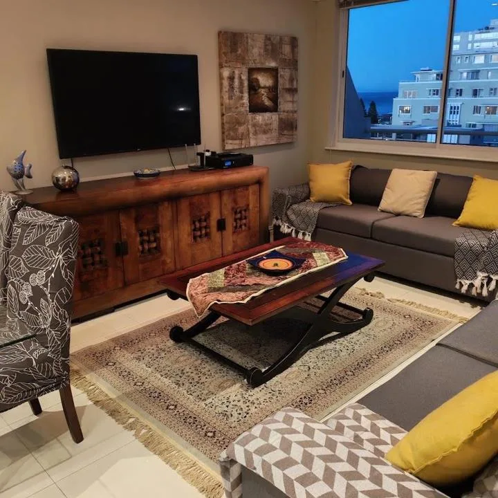 2 Bedroom Apartment / flat to rent in Sea Point