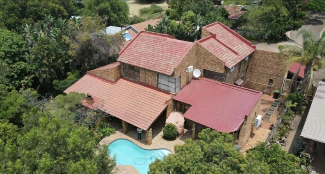 5 Bedroom House for sale in Safari Gardens