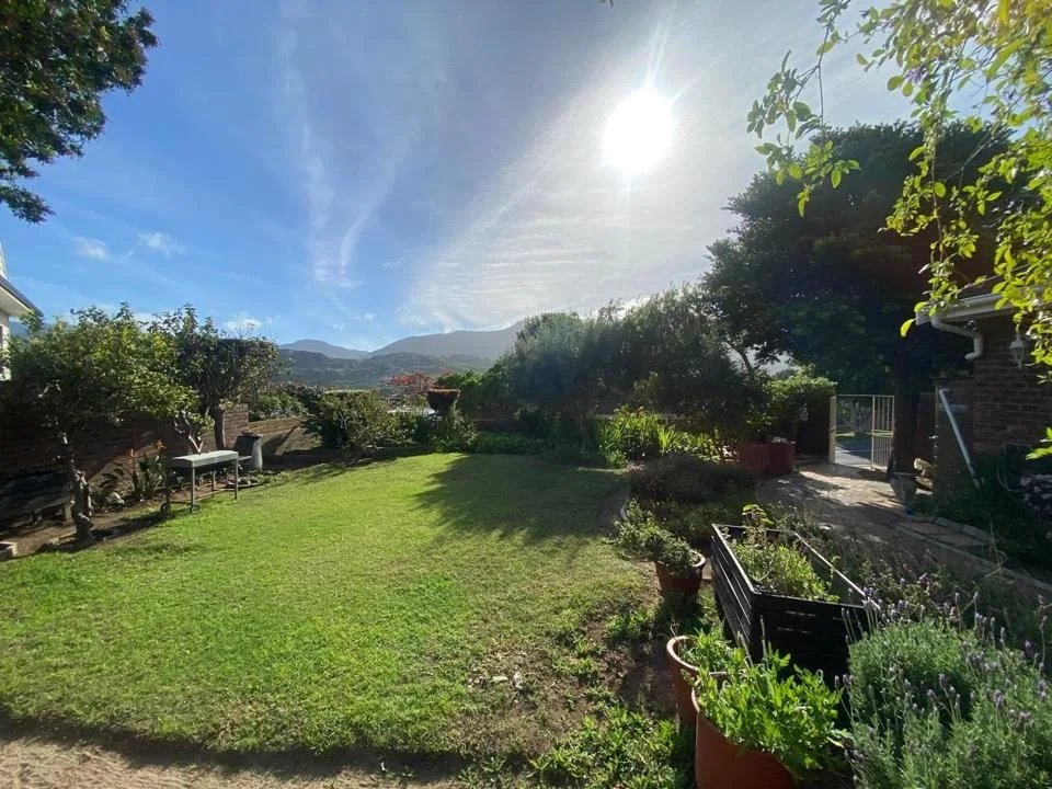 3 Bedroom House to rent in Fish Hoek