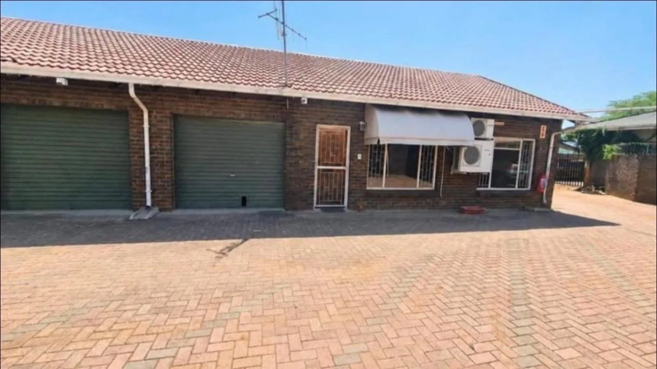 2 Bedroom Townhouse for sale in Rustenburg Central