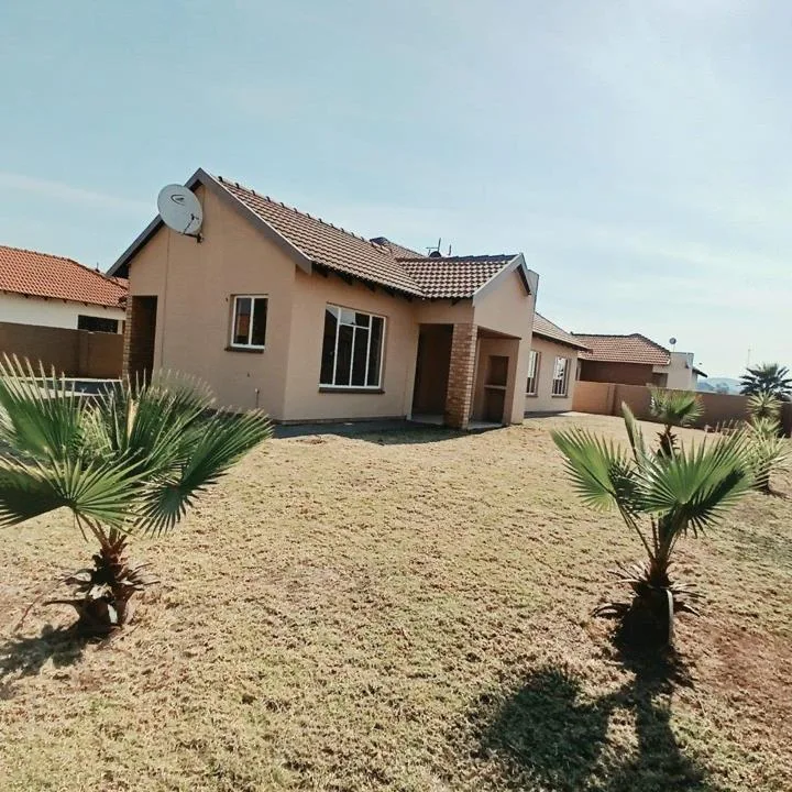 3 Bedroom House for sale in Waterkloof AH