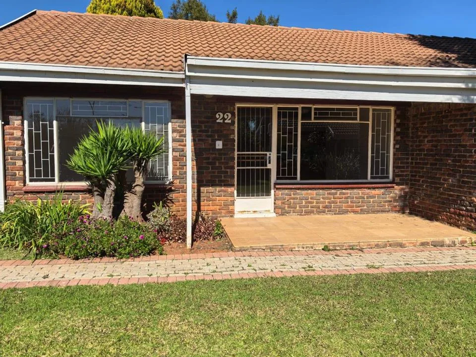 2 Bedroom Townhouse for sale in Vaal Park