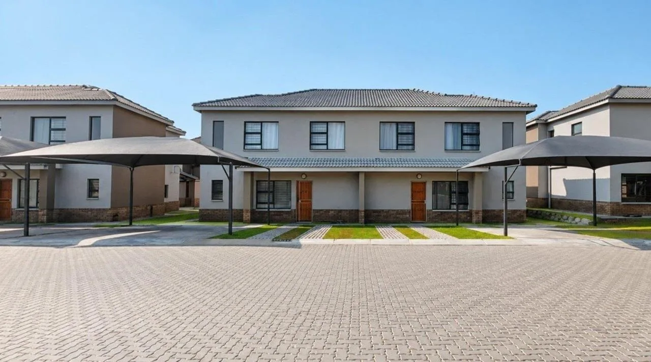 3 Bedroom Townhouse for sale in Waterval East