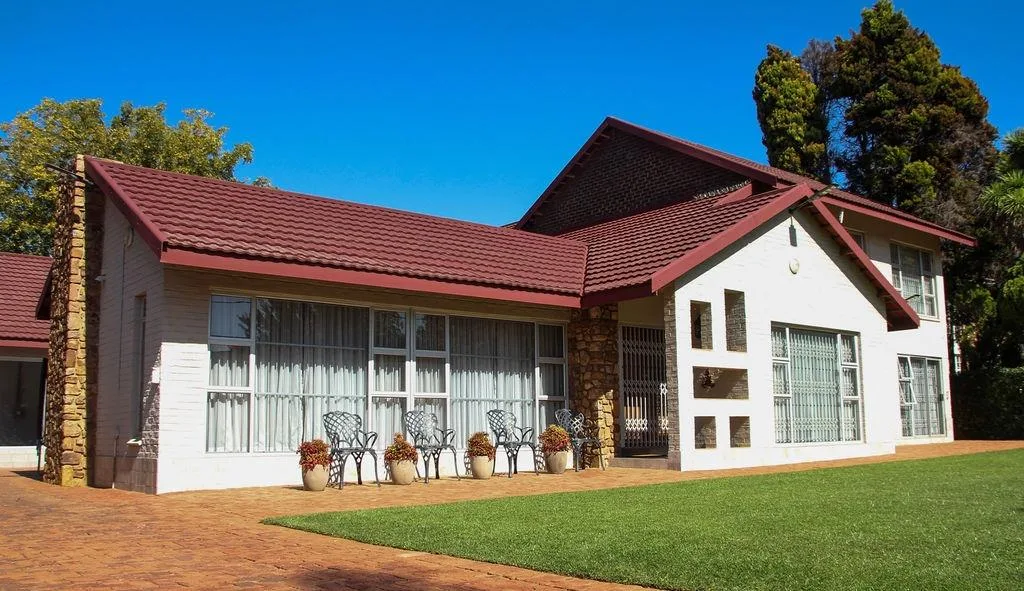 6 Bedroom House for sale in Oewersig
