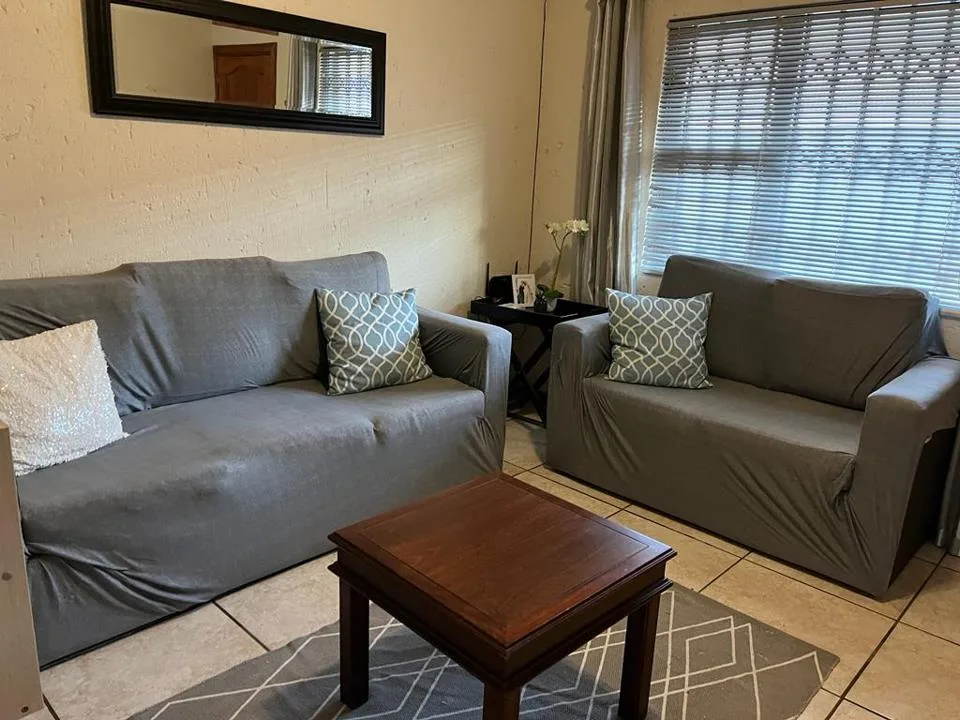 2 Bedroom Apartment / flat for sale in Bult West