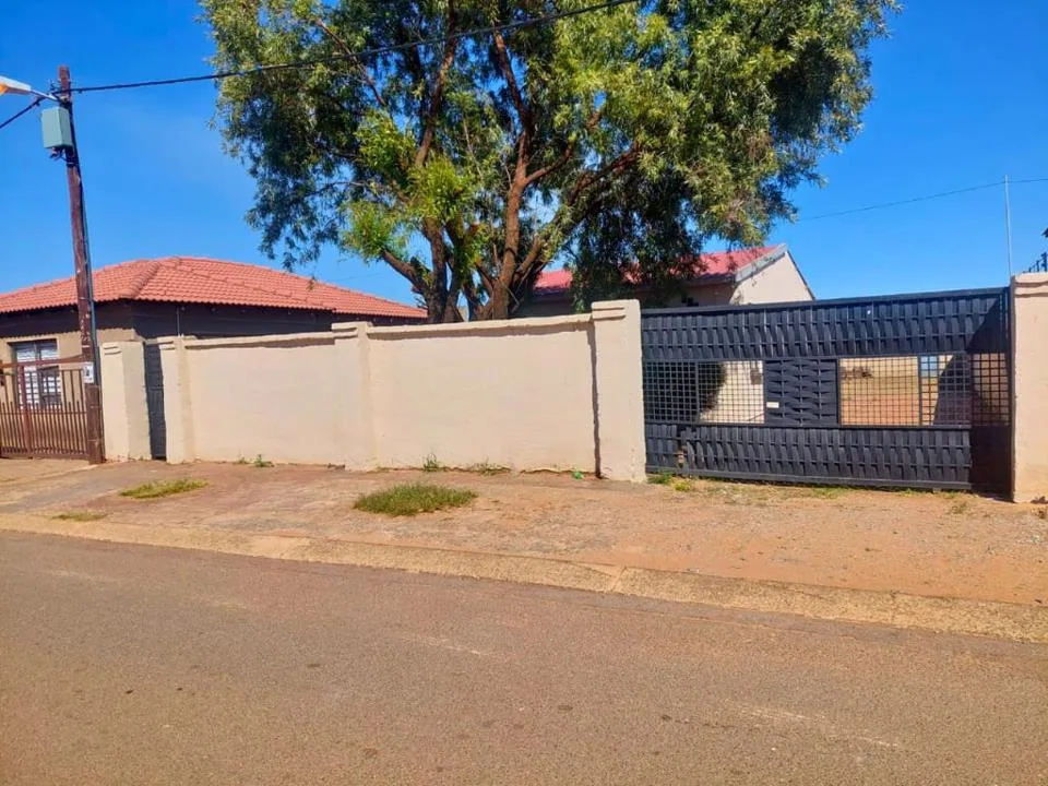 3 Bedroom House to rent in Protea Glen