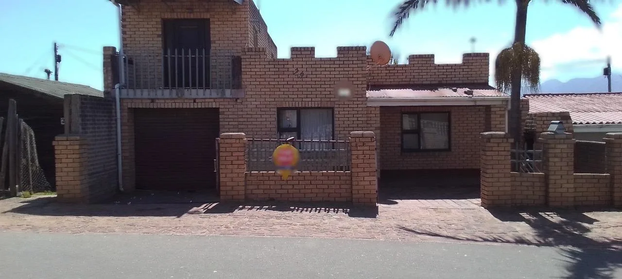 4 Bedroom House in Thembalethu
