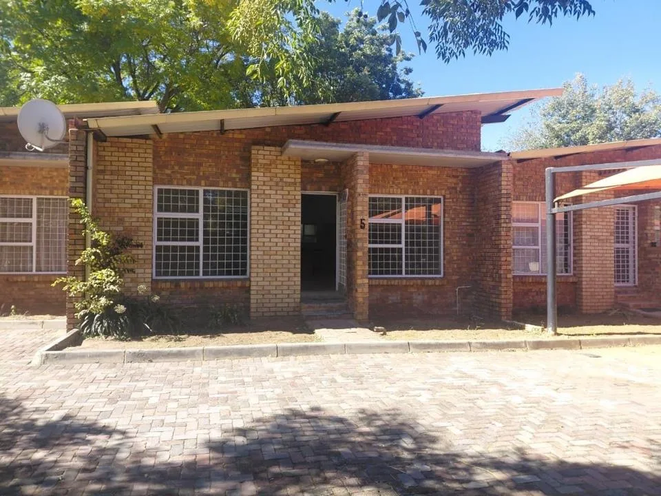 2 Bedroom Townhouse to rent in Three Rivers