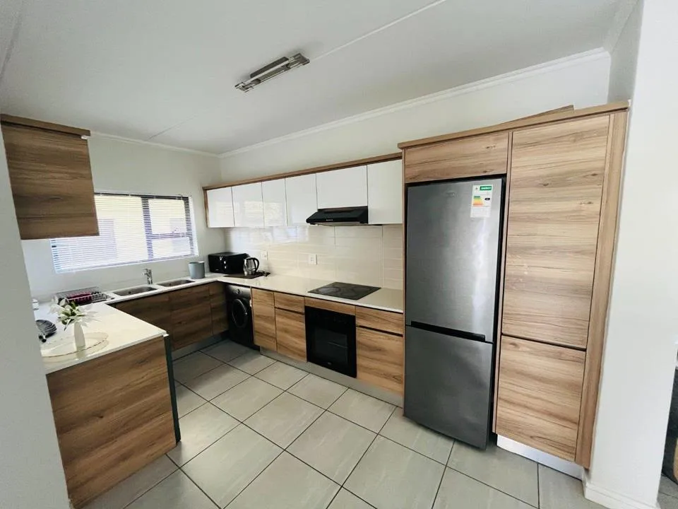 3 Bedroom Apartment / flat to rent in Waterfall View