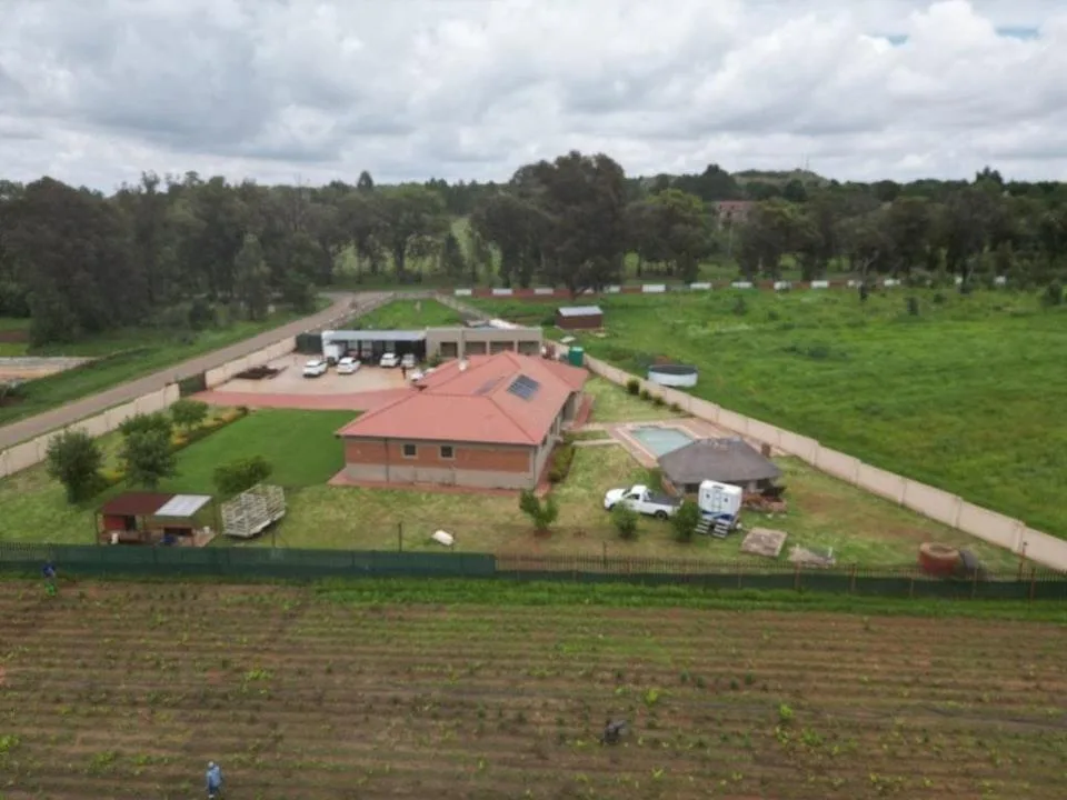 5 Bedroom House for sale in Walker Fruit Farms