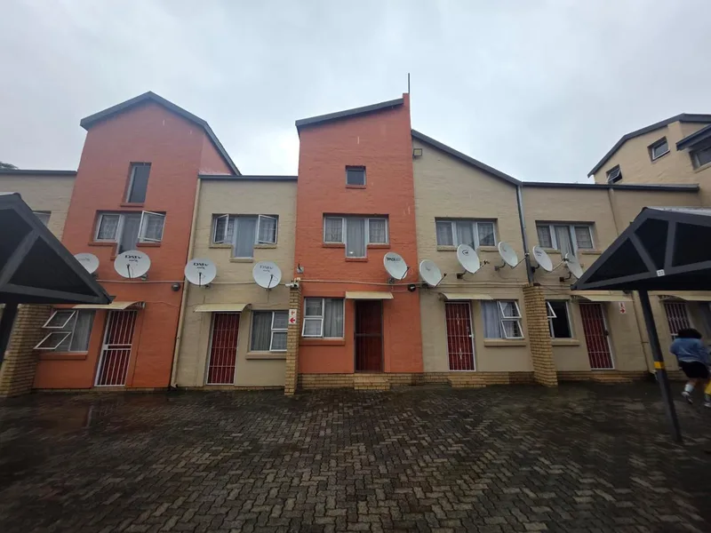Property to rent in Riviera