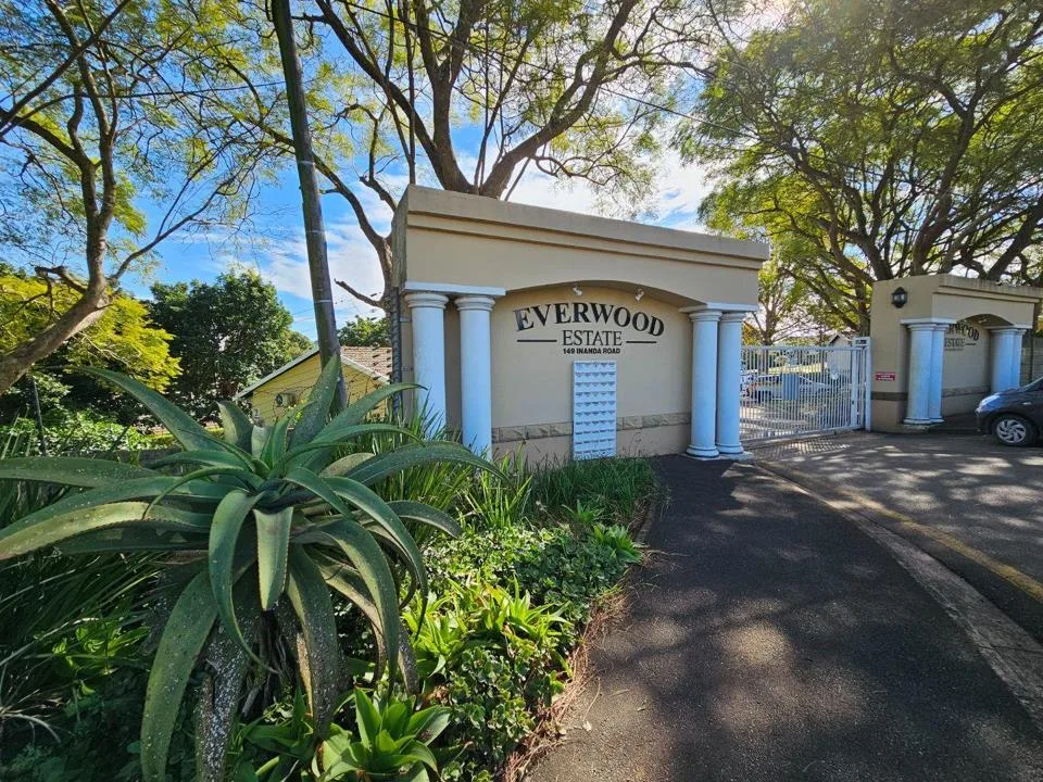 2 Bedroom Townhouse to rent in Waterfall