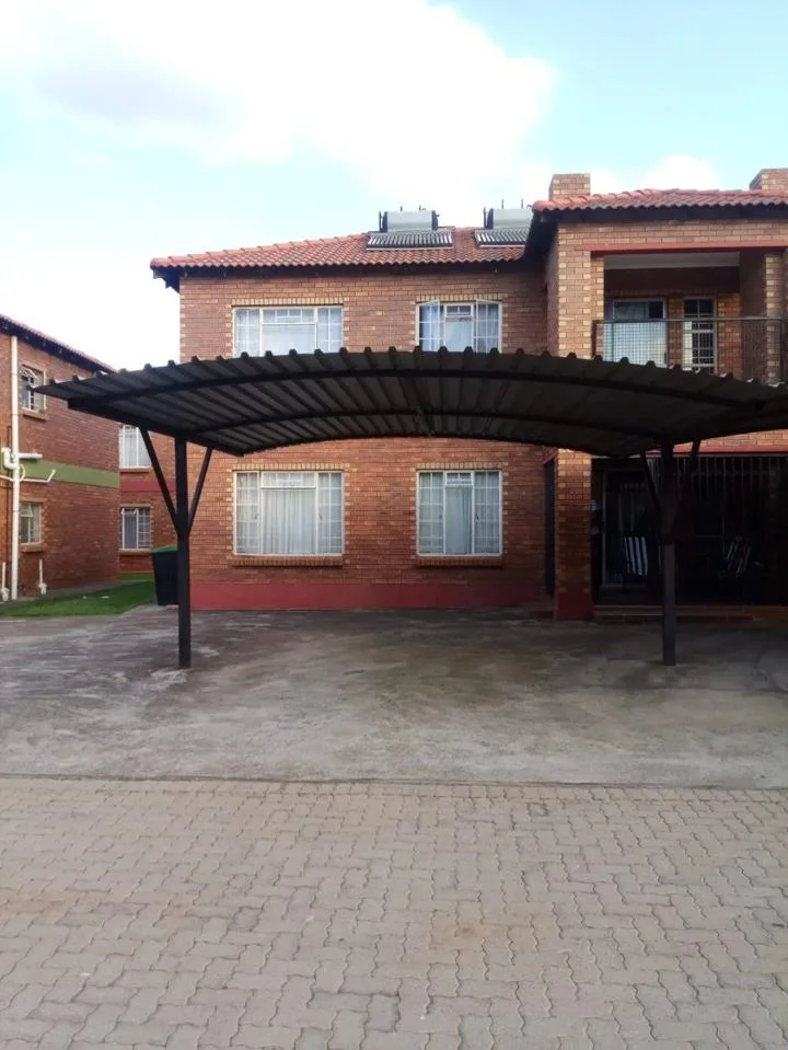 3 Bedroom Apartment / flat for sale in Waterval East