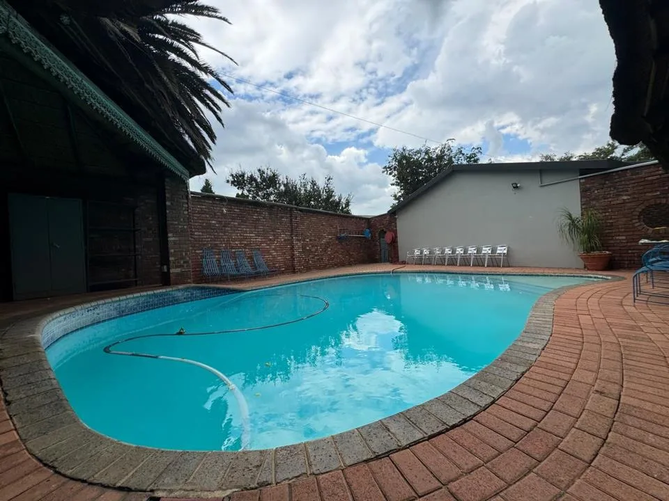 4 Bedroom House for sale in Miederpark