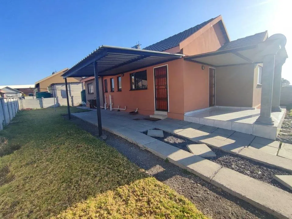 4 Bedroom House for sale in Freedom Park