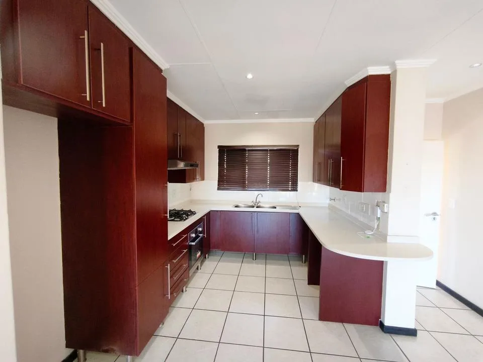 2 Bedroom Apartment / flat to rent in Sunninghill