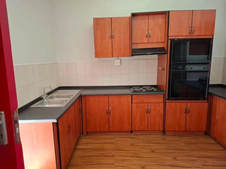 2 Bedroom Apartment / flat to rent in Nigel Central
