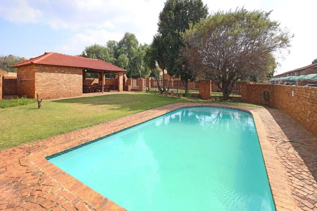 3 Bedroom Townhouse to rent in North Riding