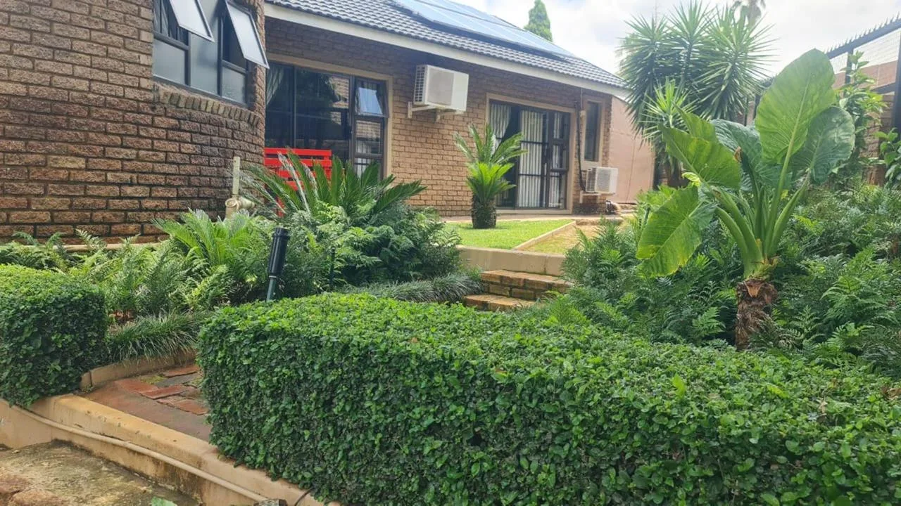 5 Bedroom House for sale in Cashan
