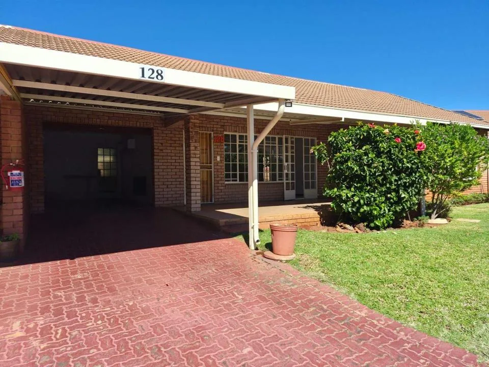 2 Bedroom House to rent in Montana Park