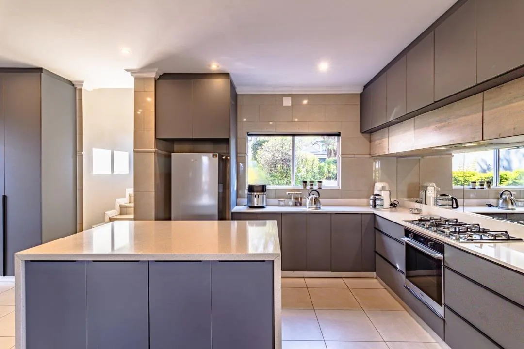 4 Bedroom House to rent in Featherbrooke Estate
