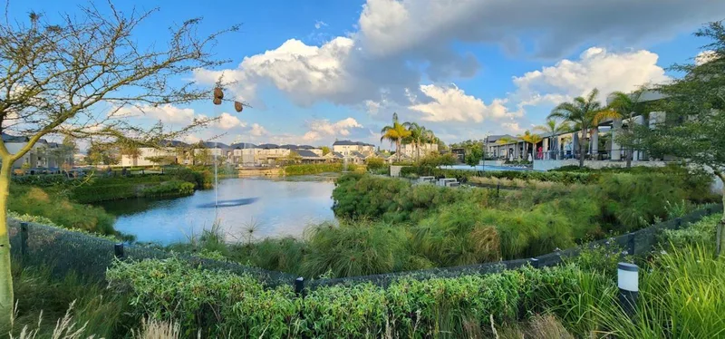 3 Bedroom Apartment / flat to rent in The Polofields