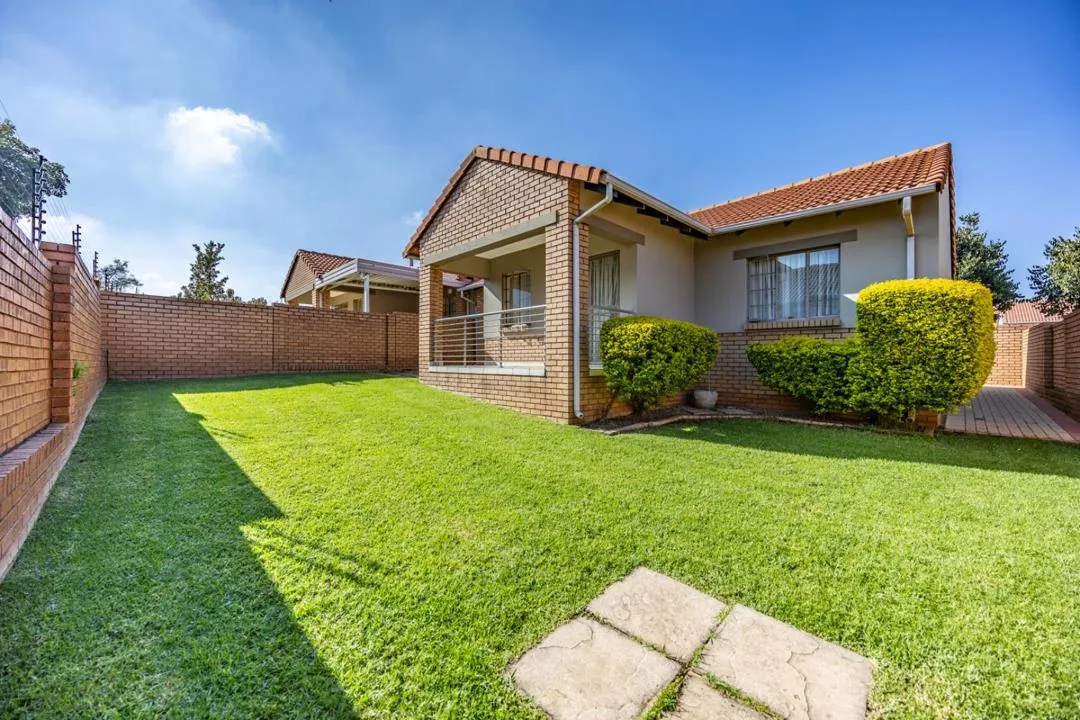 3 Bedroom Townhouse to rent in Mooikloof Ridge