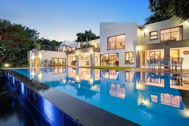 5 Bedroom House to rent in Bryanston East