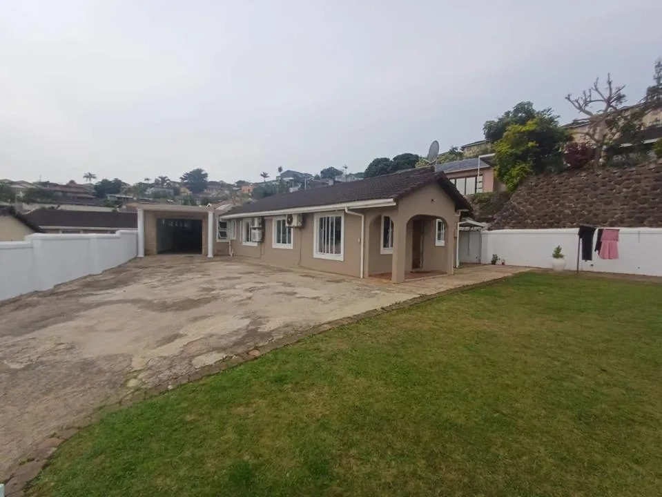 4 Bedroom House for sale in Phoenix Industrial