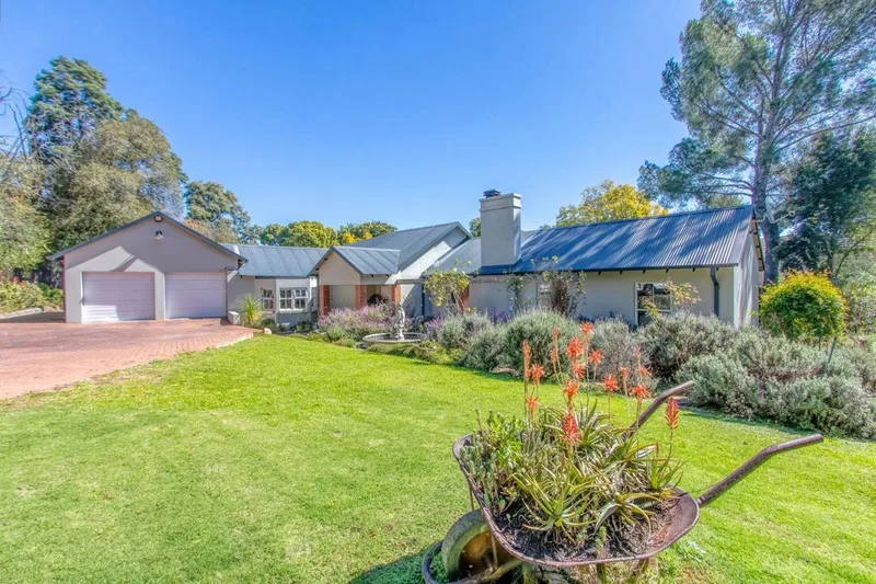4 Bedroom House to rent in Bryanston