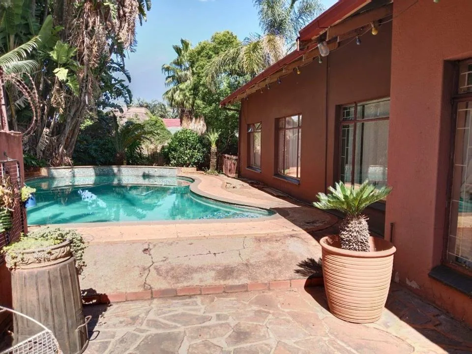 3 Bedroom House to rent in The Orchards