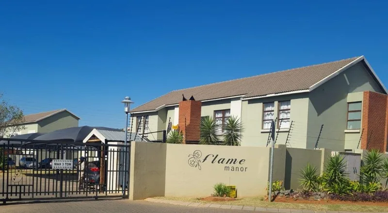 2 Bedroom Townhouse to rent in Montana Tuine