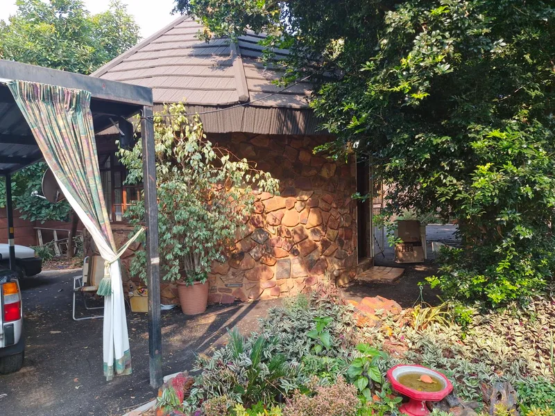 1 Bedroom Garden Cottage in Lynnwood Ridge