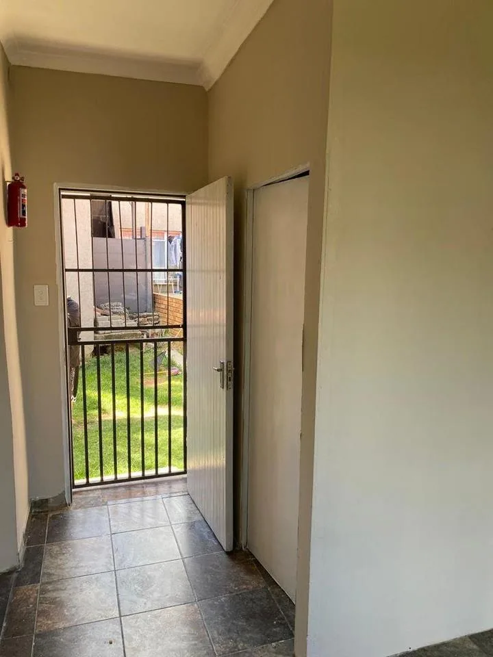 1 Bedroom House to rent in Eastleigh Ridge