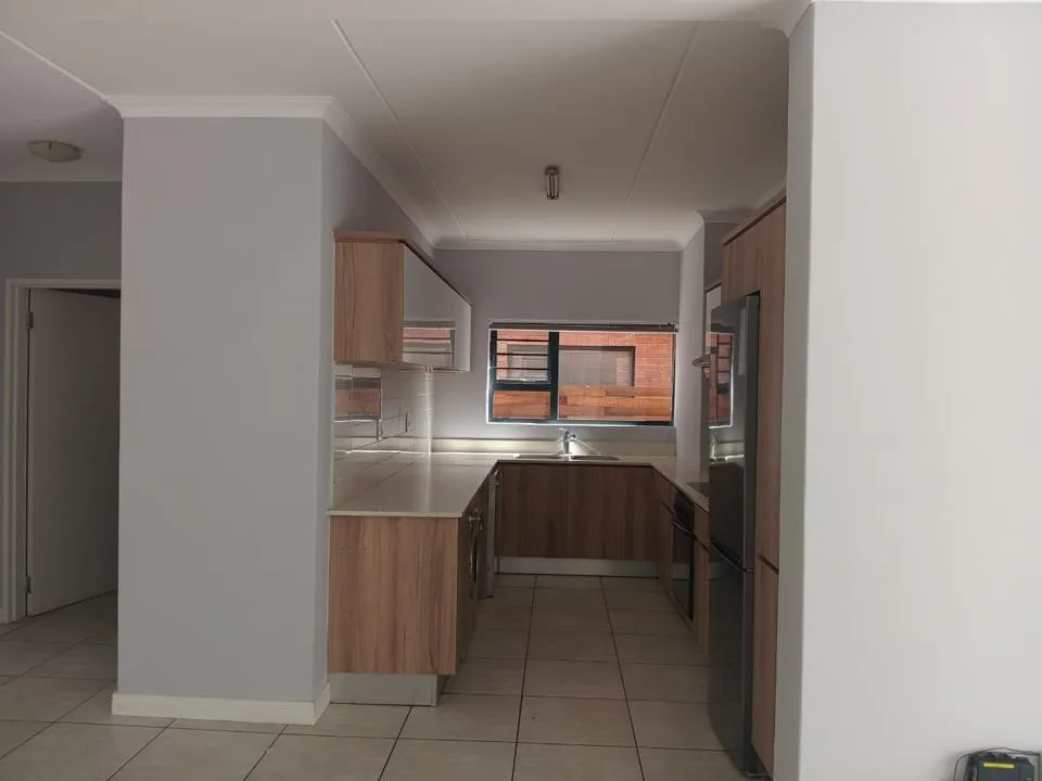 3 Bedroom Apartment / flat to rent in Willow Park Manor